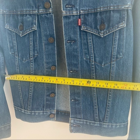 Levi’s Jean Jacket​ - Picture 7 of 7